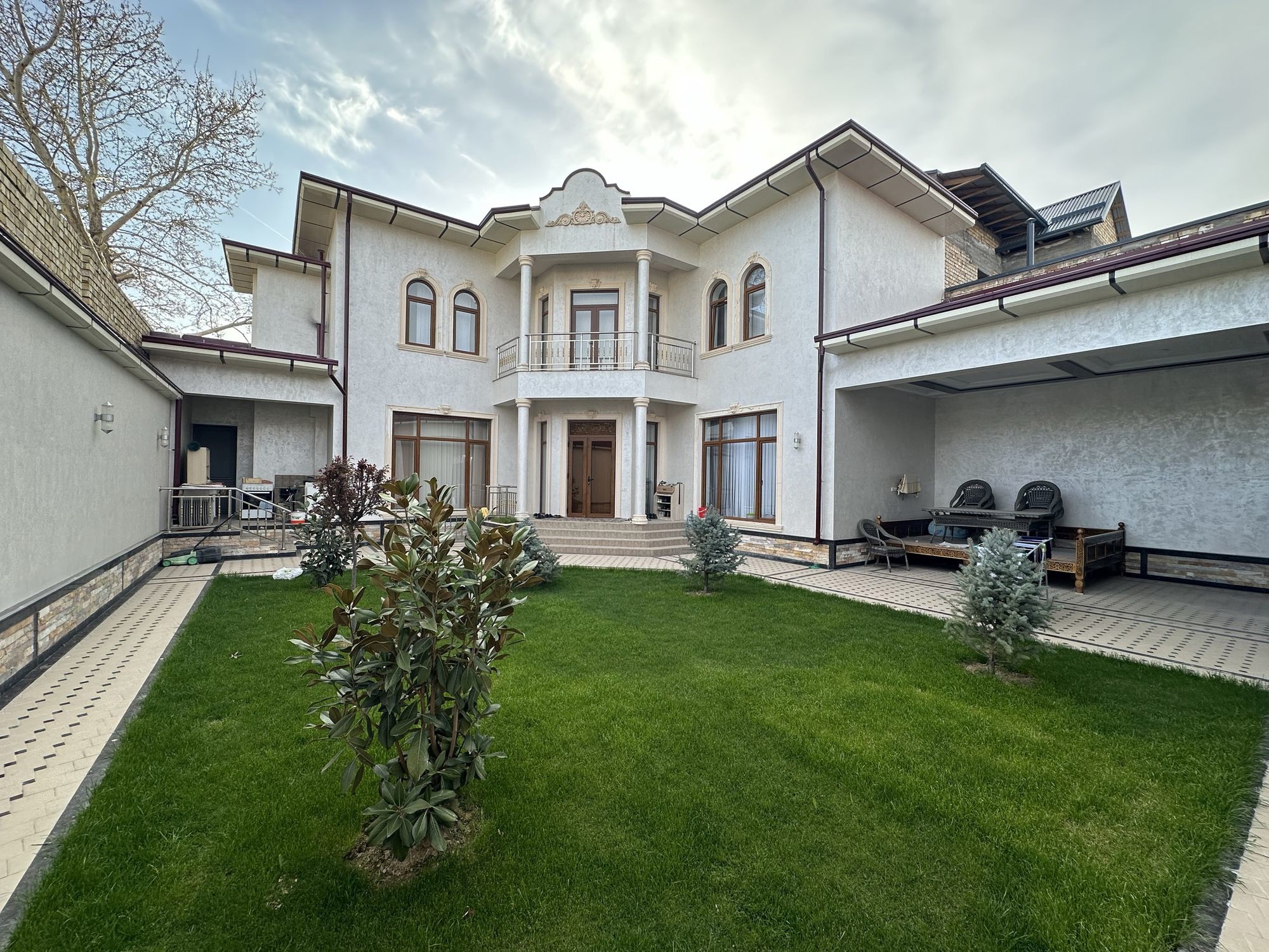 Uy 6 xonalar 450 m² in Shaykhontohur Tumani