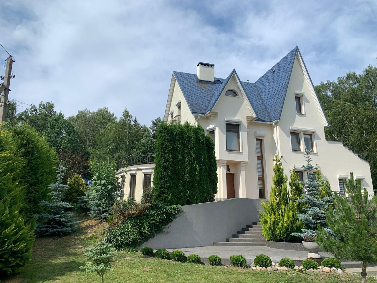 Продажа 3-этажного коттеджа — Новая Вёска, Центральная