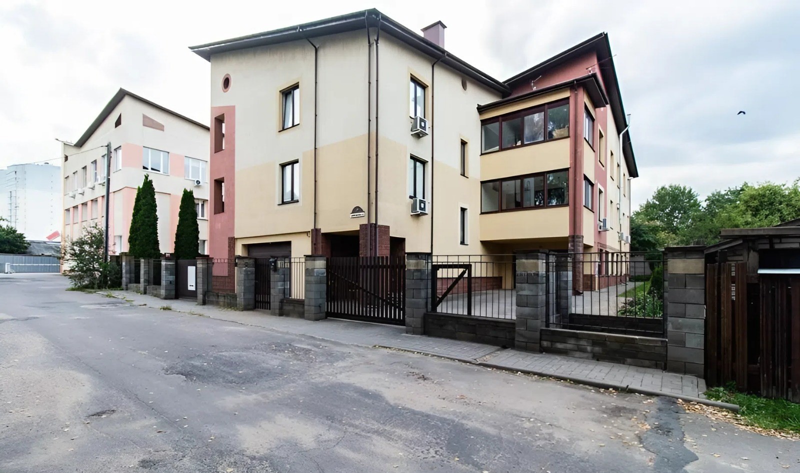 Уютная квартира рядом с Севастопольским парком — Минск, Первомайский